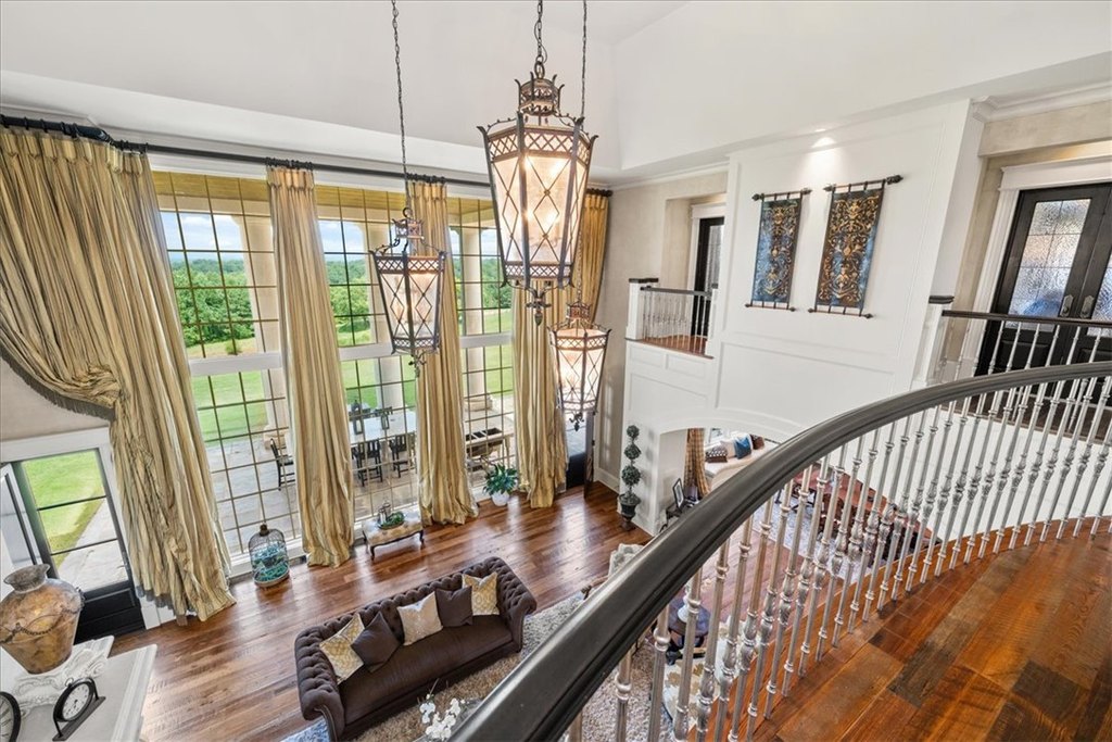 Six Mile, South Carolina, 29682, United States, 5 Bedrooms Bedrooms, ,5.5 BathroomsBathrooms,Residential,Forsale,1941495