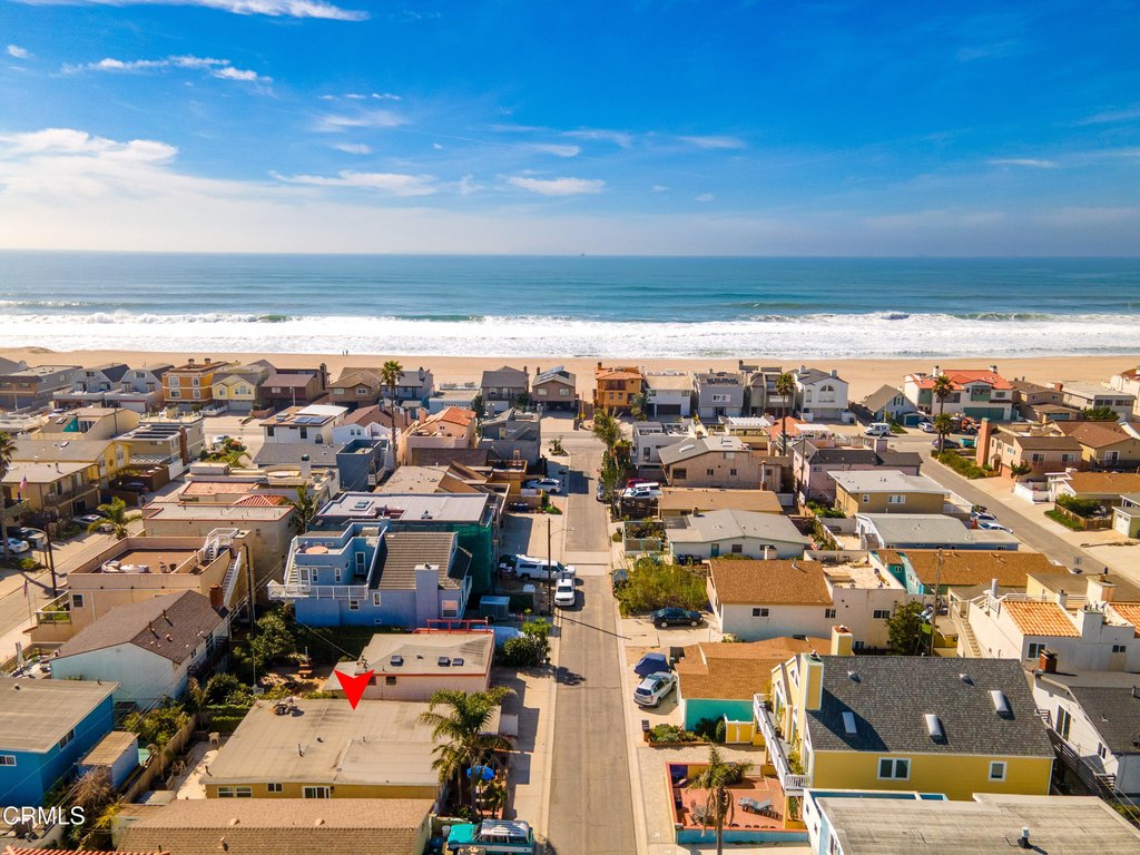 Oxnard, California, 93035, United States, 2 Bedrooms Bedrooms, ,1 BathroomBathrooms,Residential,Forsale,1985941