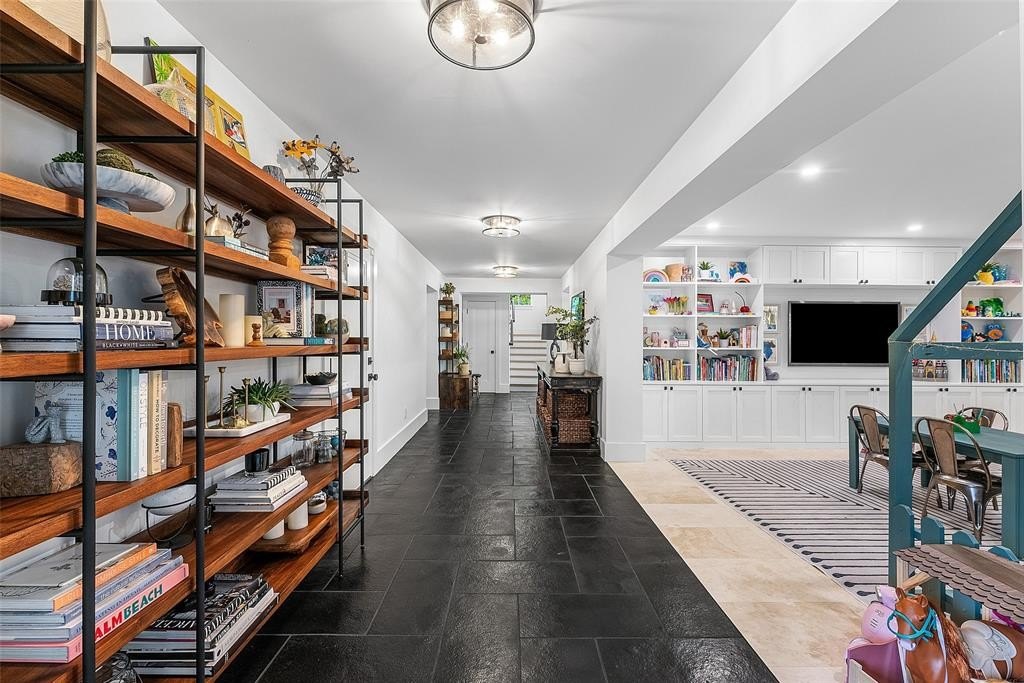 Fort Lauderdale, Florida, 33304, United States, 6 Bedrooms Bedrooms, ,5.5 BathroomsBathrooms,Residential,Forsale,1964526