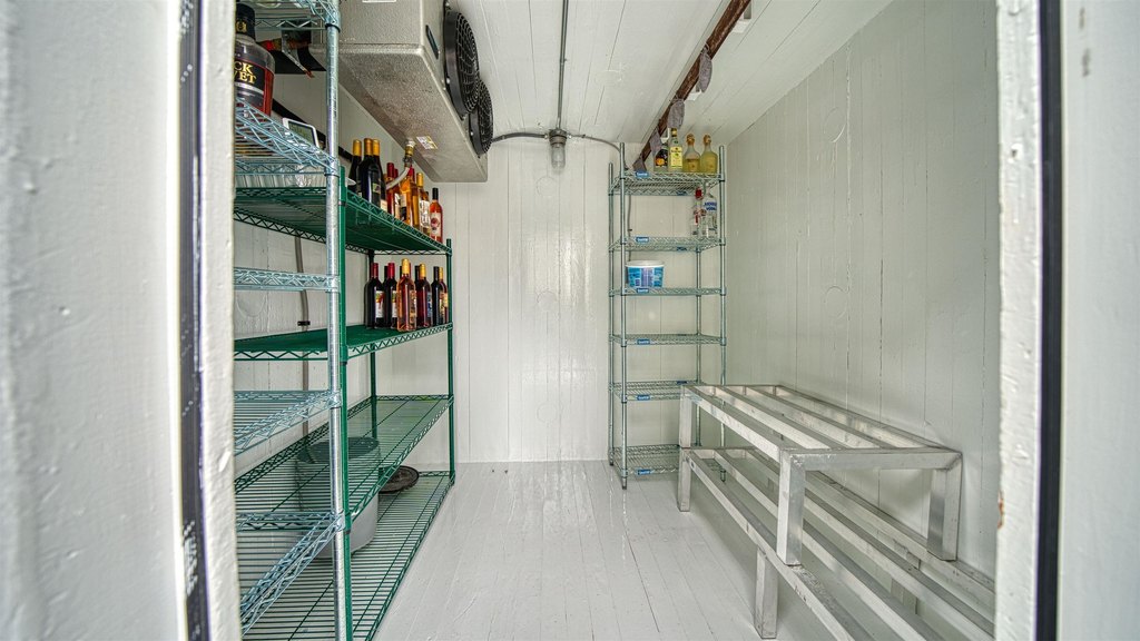 Moorcroft, Wyoming, 82721, United States, 2 Bedrooms Bedrooms, ,2 BathroomsBathrooms,Residential,Forsale,1946267