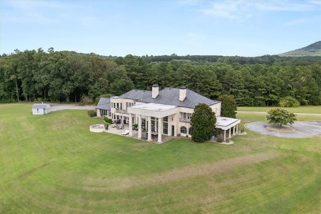 Six Mile, South Carolina, 29682, United States, 5 Bedrooms Bedrooms, ,5.5 BathroomsBathrooms,Residential,Forsale,1941495