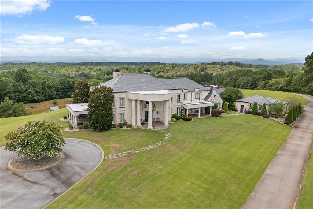 Six Mile, South Carolina, 29682, United States, 5 Bedrooms Bedrooms, ,5.5 BathroomsBathrooms,Residential,Forsale,1941495