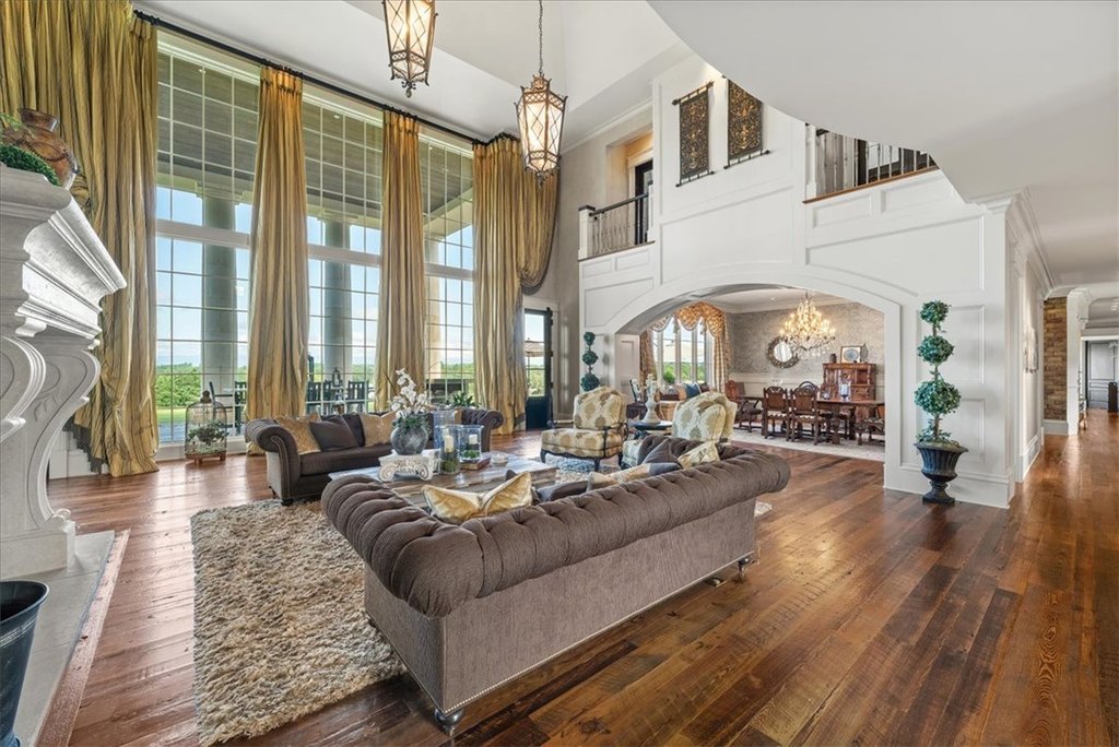 Six Mile, South Carolina, 29682, United States, 5 Bedrooms Bedrooms, ,5.5 BathroomsBathrooms,Residential,Forsale,1941495