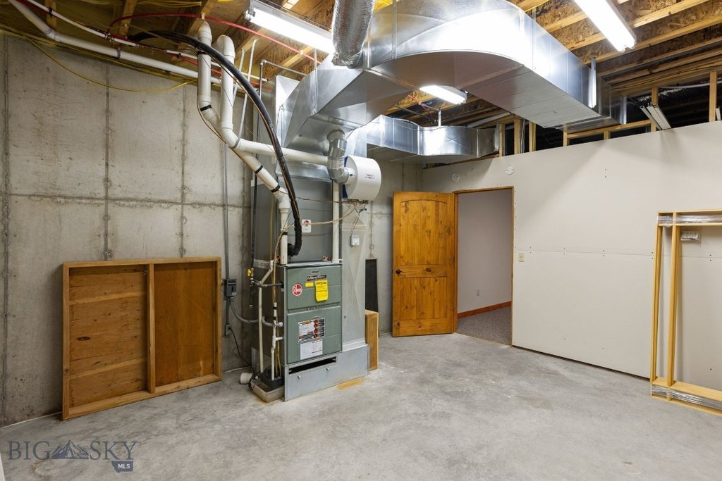 Livingston, Montana, 59047, United States, 3 Bedrooms Bedrooms, ,1.5 BathroomsBathrooms,Residential,Forsale,1986979