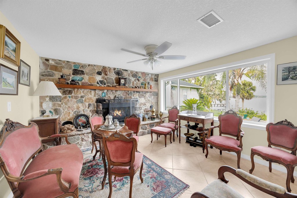 East Palatka, Florida, 32131, United States, 3 Bedrooms Bedrooms, ,2 BathroomsBathrooms,Residential,Forsale,1960042