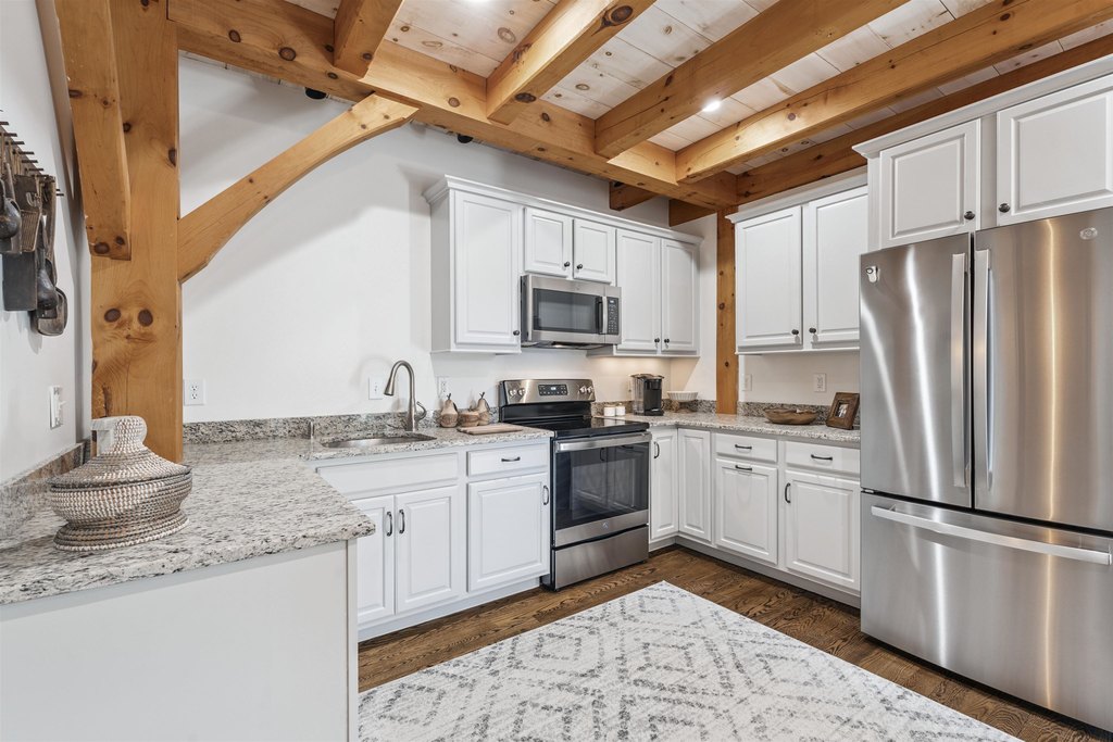 Center Harbor, New Hampshire, 03226, United States, 7 Bedrooms Bedrooms, ,5.5 BathroomsBathrooms,Residential,Forsale,1952894