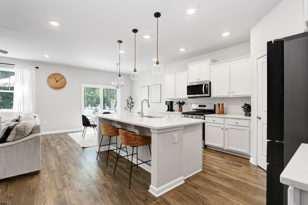 Egg Harbor Township, New Jersey, 08234, United States, 4 Bedrooms Bedrooms, ,3 BathroomsBathrooms,Residential,Forsale,1946137