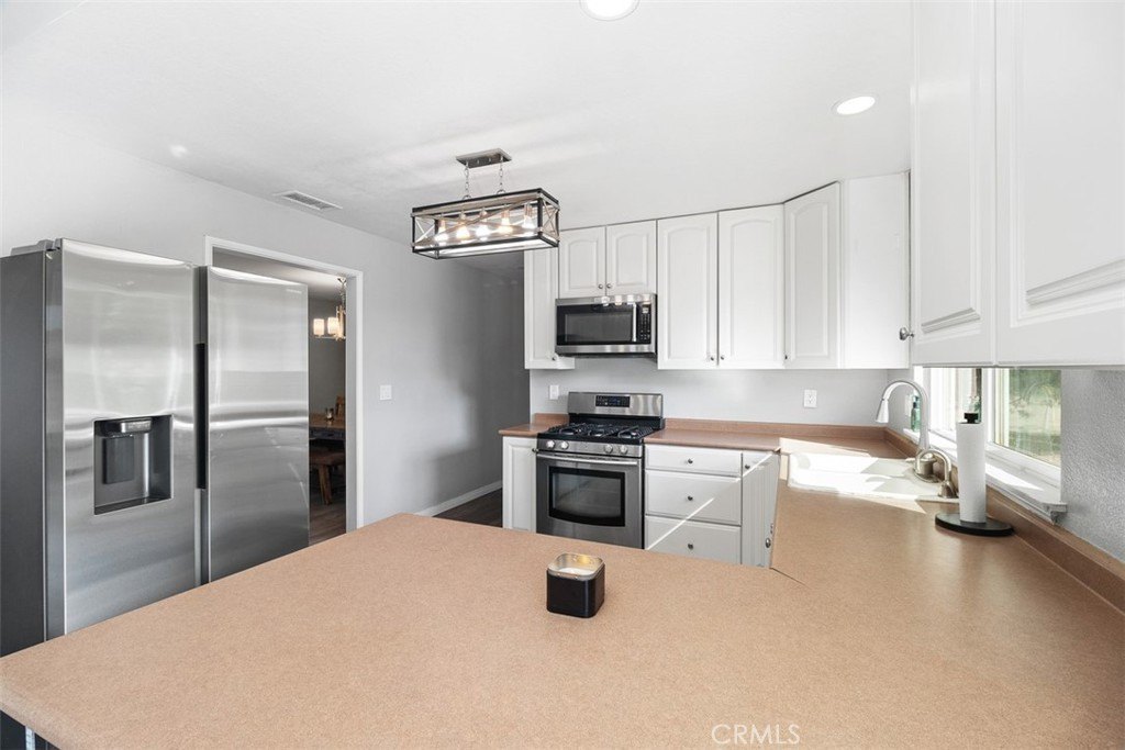 Hemet, California, 92544, United States, 4 Bedrooms Bedrooms, ,2.5 BathroomsBathrooms,Residential,Forsale,1953041