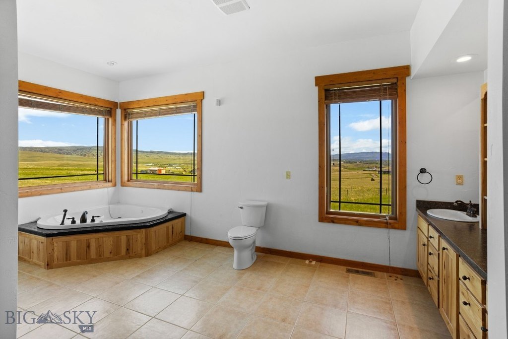 Livingston, Montana, 59047, United States, 3 Bedrooms Bedrooms, ,1.5 BathroomsBathrooms,Residential,Forsale,1986979