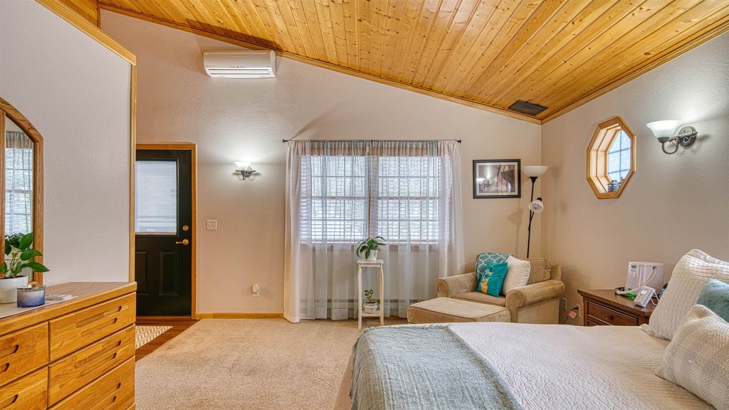 Moorcroft, Wyoming, 82721, United States, 2 Bedrooms Bedrooms, ,2 BathroomsBathrooms,Residential,Forsale,1946267