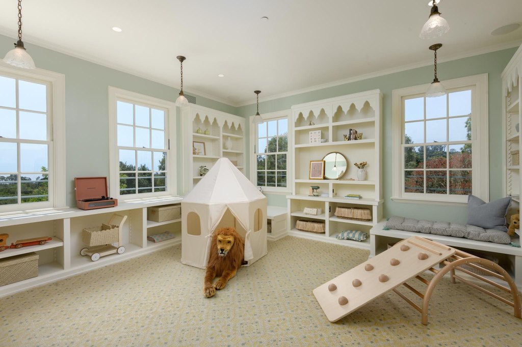 MONTECITO, California, 93108, United States, 7 Bedrooms Bedrooms, ,12.5 BathroomsBathrooms,Residential,Forsale,1963625