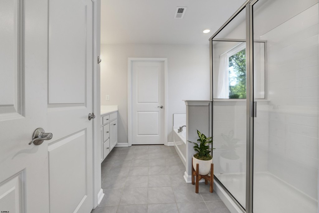 Egg Harbor Township, New Jersey, 08234, United States, 4 Bedrooms Bedrooms, ,3 BathroomsBathrooms,Residential,Forsale,1946137