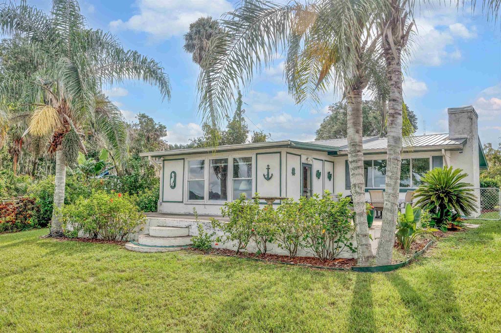 East Palatka, Florida, 32131, United States, 3 Bedrooms Bedrooms, ,2 BathroomsBathrooms,Residential,Forsale,1960042