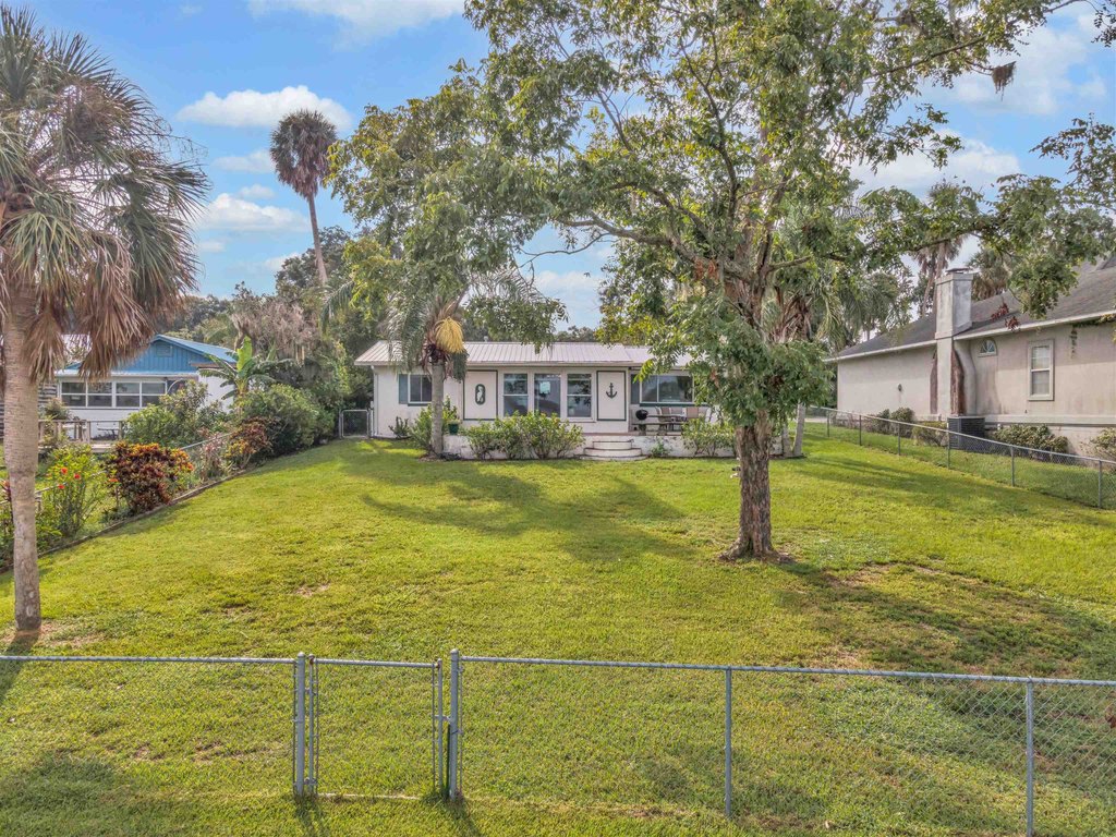 East Palatka, Florida, 32131, United States, 3 Bedrooms Bedrooms, ,2 BathroomsBathrooms,Residential,Forsale,1960042