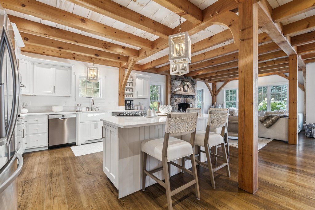 Center Harbor, New Hampshire, 03226, United States, 7 Bedrooms Bedrooms, ,5.5 BathroomsBathrooms,Residential,Forsale,1952894