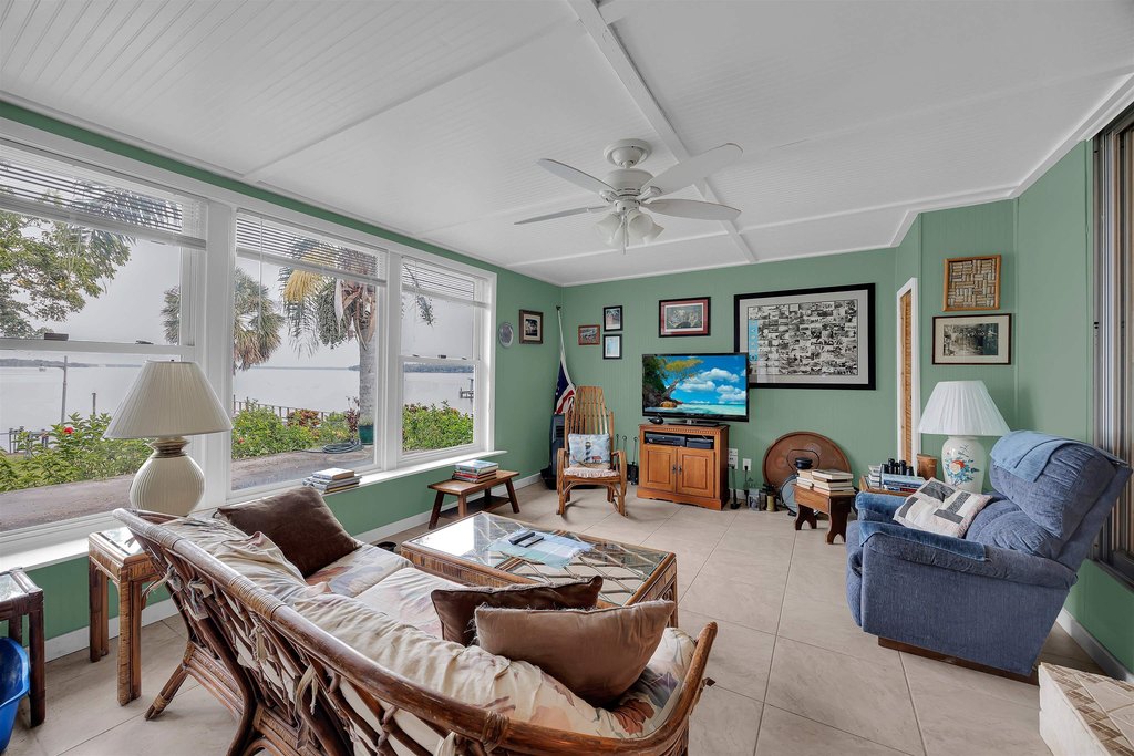 East Palatka, Florida, 32131, United States, 3 Bedrooms Bedrooms, ,2 BathroomsBathrooms,Residential,Forsale,1960042