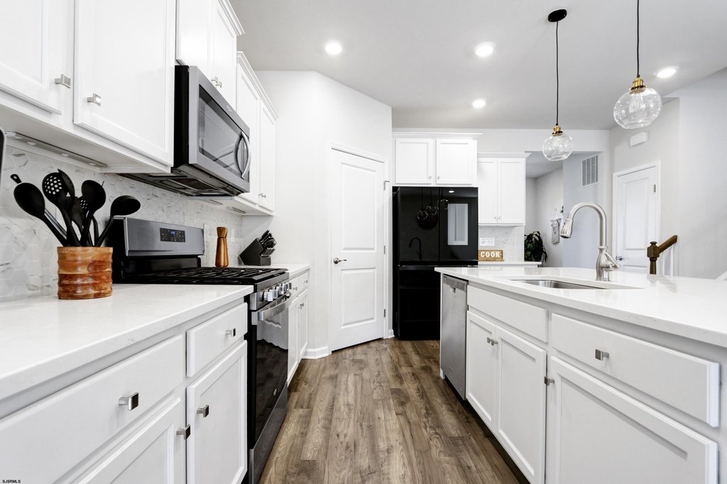 Egg Harbor Township, New Jersey, 08234, United States, 4 Bedrooms Bedrooms, ,3 BathroomsBathrooms,Residential,Forsale,1946137