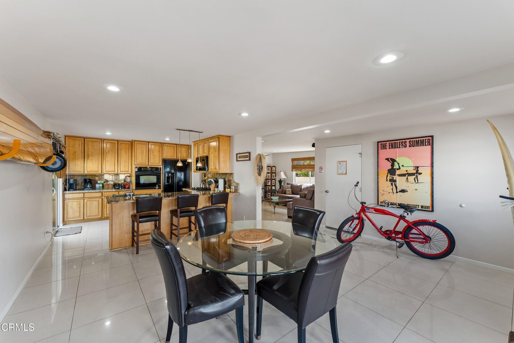 Oxnard, California, 93035, United States, 2 Bedrooms Bedrooms, ,1 BathroomBathrooms,Residential,Forsale,1985941