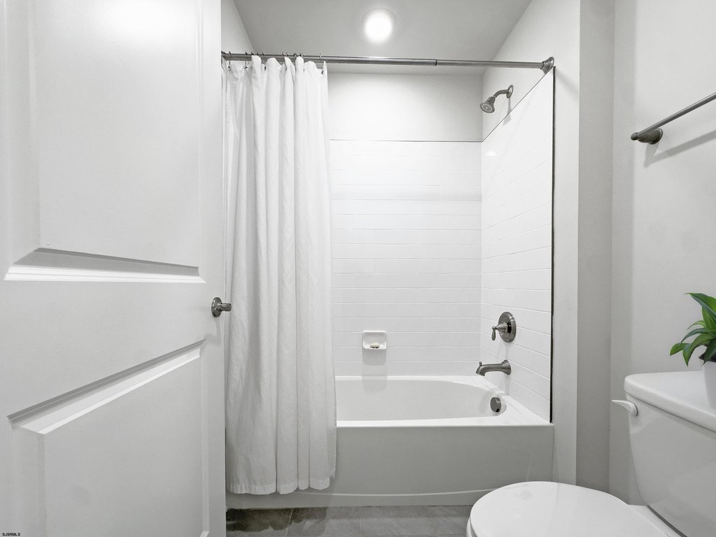 Egg Harbor Township, New Jersey, 08234, United States, 4 Bedrooms Bedrooms, ,3 BathroomsBathrooms,Residential,Forsale,1946137