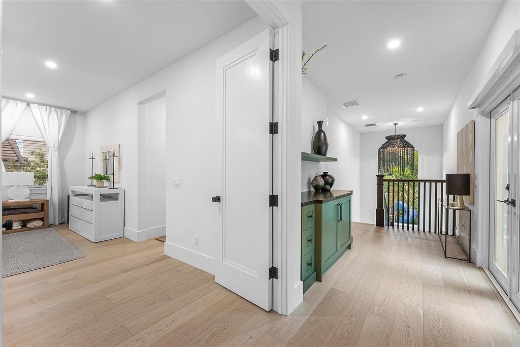 Fort Lauderdale, Florida, 33304, United States, 6 Bedrooms Bedrooms, ,5.5 BathroomsBathrooms,Residential,Forsale,1964526