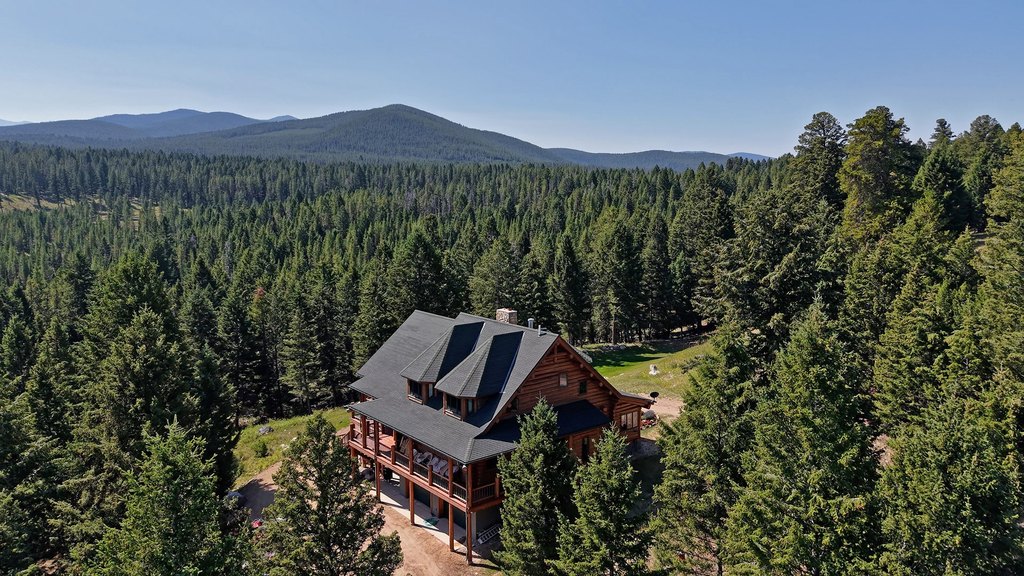 Philipsburg, Montana, 59858, United States, 3 Bedrooms Bedrooms, ,3.5 BathroomsBathrooms,Residential,Forsale,1986967