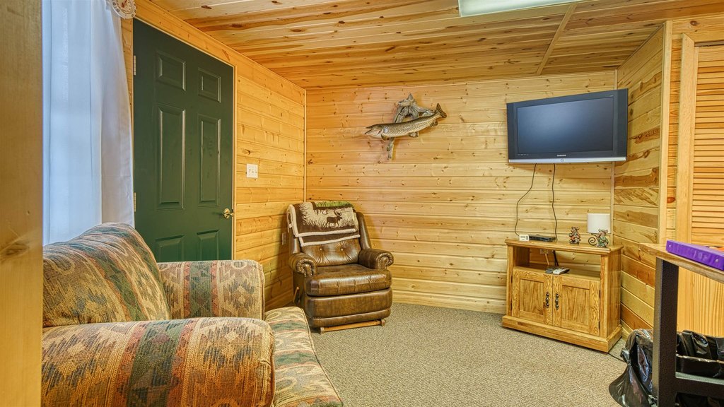 Moorcroft, Wyoming, 82721, United States, 2 Bedrooms Bedrooms, ,2 BathroomsBathrooms,Residential,Forsale,1946267