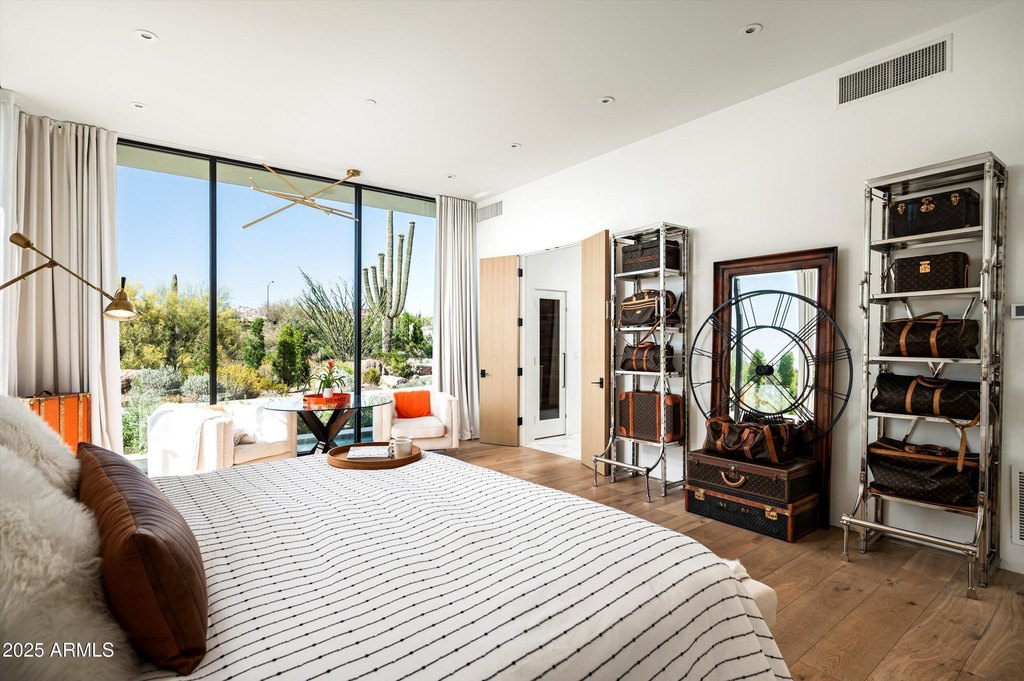 Scottsdale, Arizona, 85255, United States, 4 Bedrooms Bedrooms, ,5 BathroomsBathrooms,Residential,Forsale,1953474