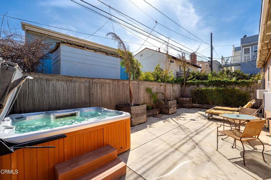 Oxnard, California, 93035, United States, 2 Bedrooms Bedrooms, ,1 BathroomBathrooms,Residential,Forsale,1985941