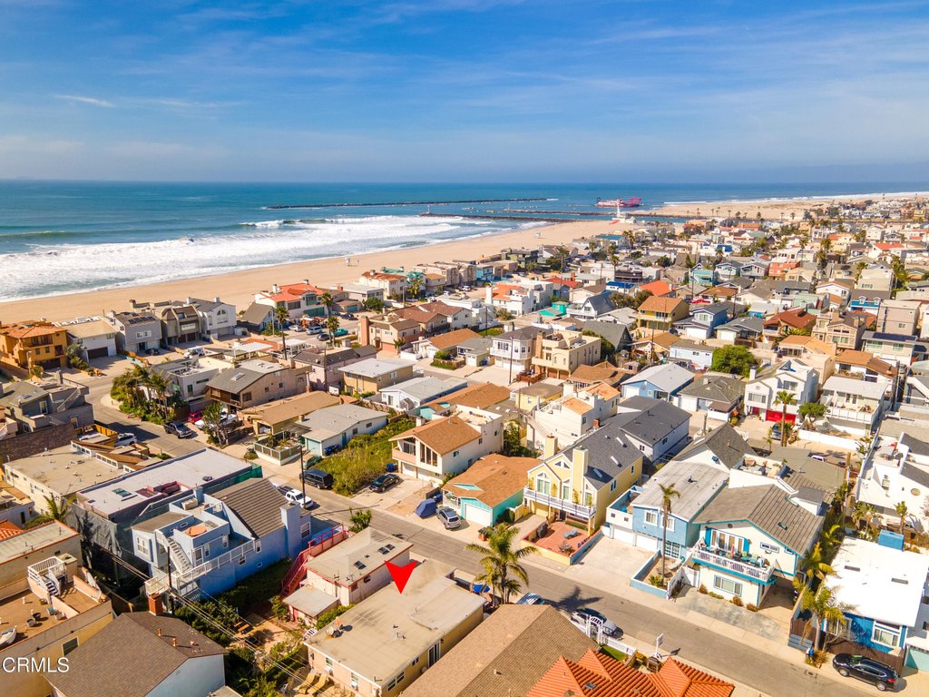 Oxnard, California, 93035, United States, 2 Bedrooms Bedrooms, ,1 BathroomBathrooms,Residential,Forsale,1985941