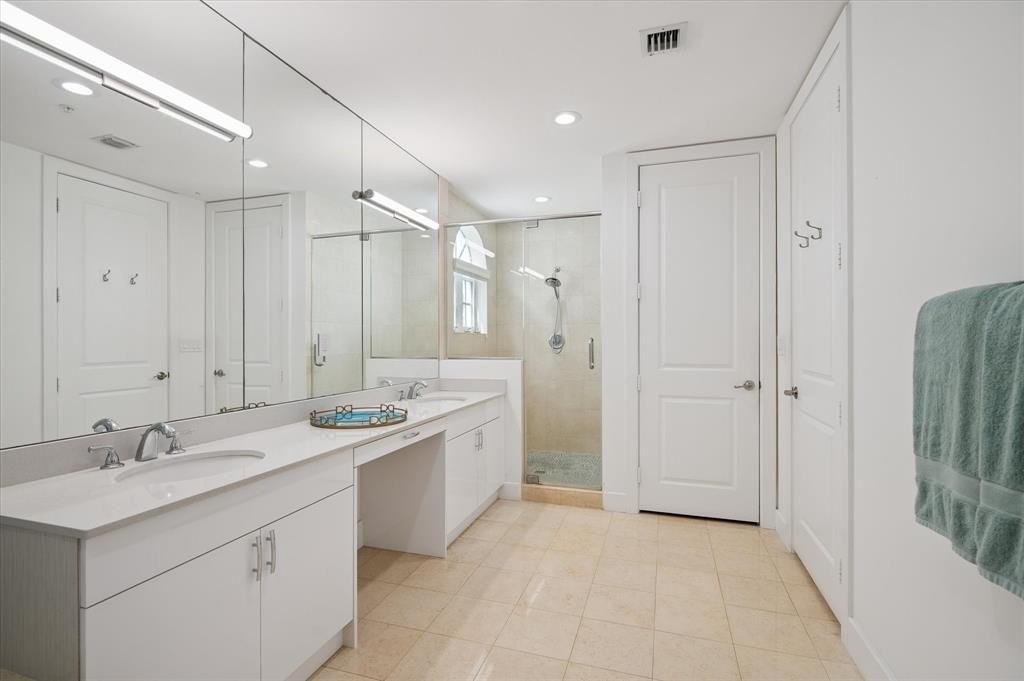 Fort Lauderdale, Florida, 33301, United States, 4 Bedrooms Bedrooms, ,4.5 BathroomsBathrooms,Residential,Forsale,1962007