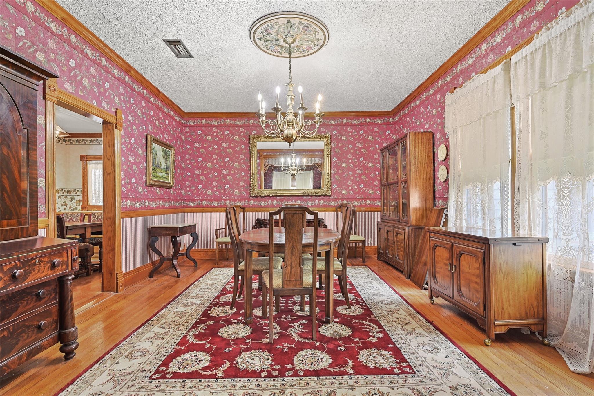Galveston, Texas, 77550, United States, 4 Bedrooms Bedrooms, ,2 BathroomsBathrooms,Residential,Forsale,1936495