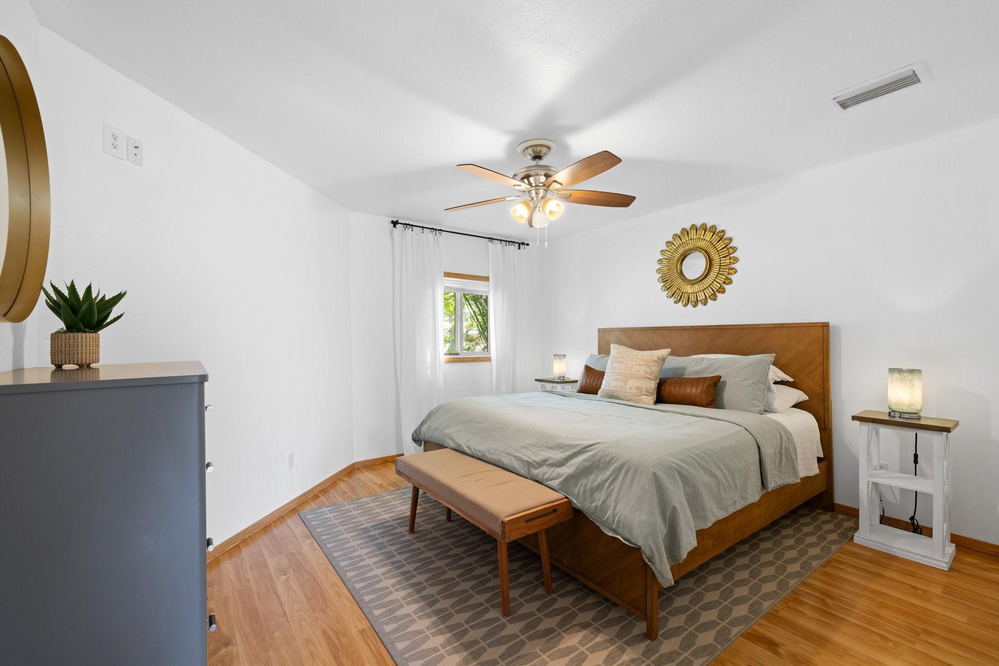 Thornton, Texas, 76687, United States, 5 Bedrooms Bedrooms, ,4 BathroomsBathrooms,Residential,Forsale,1936509