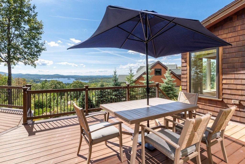 Laconia, New Hampshire, 03246, United States, 5 Bedrooms Bedrooms, ,5.5 BathroomsBathrooms,Residential,Forsale,1952902