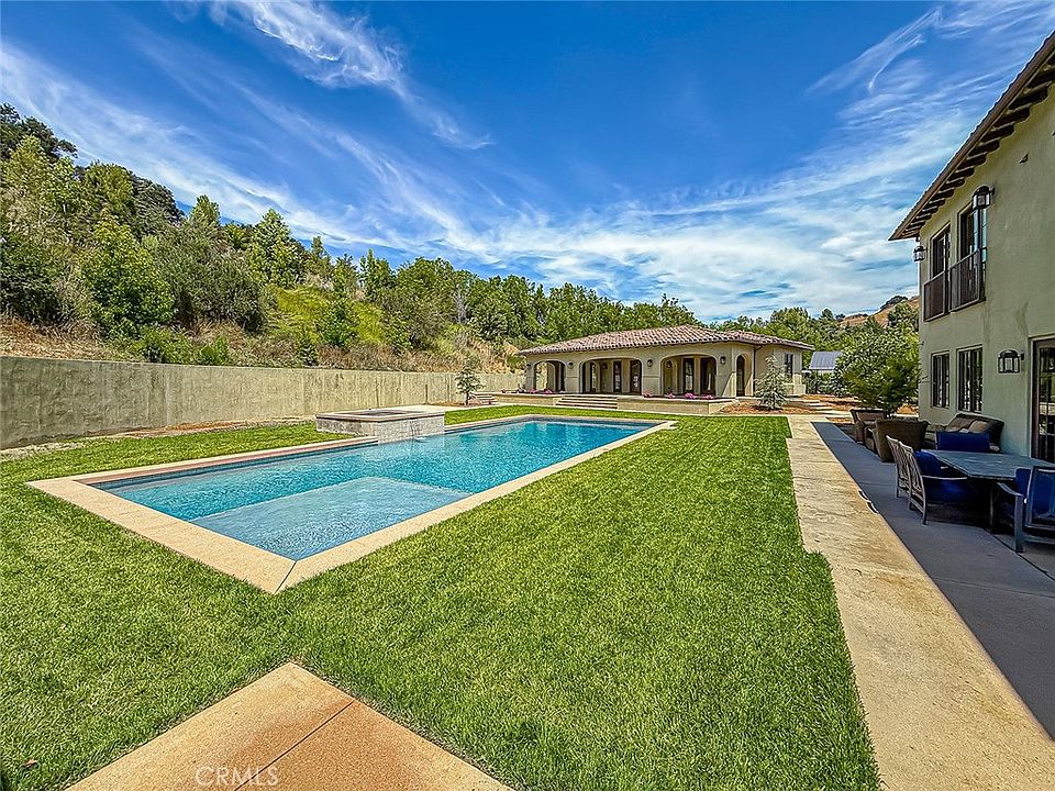 Calabasas, California, 91301, United States, 7 Bedrooms Bedrooms, ,8 BathroomsBathrooms,Residential,Forsale,1946030