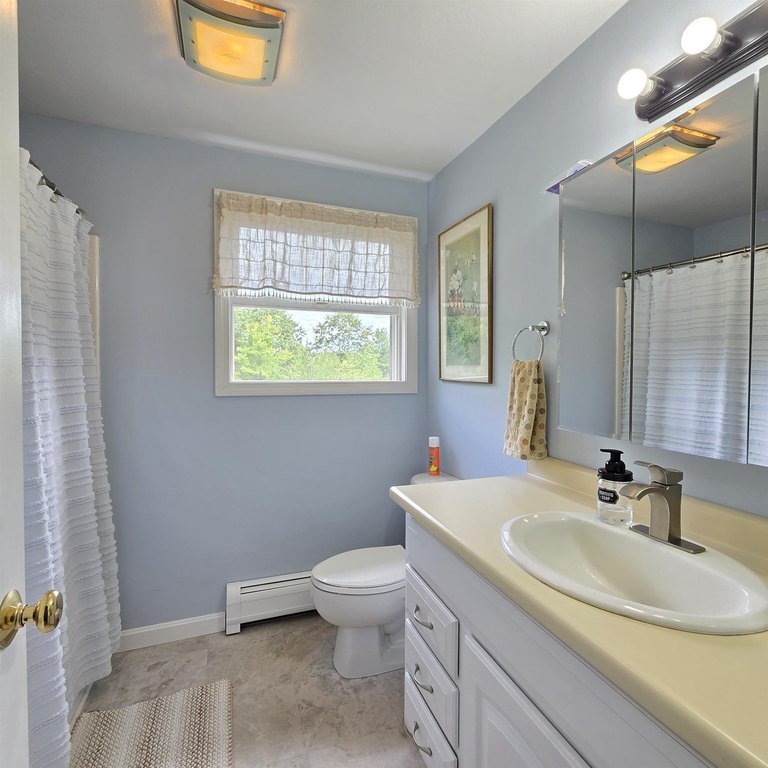 Alton, New Hampshire, 03809, United States, 3 Bedrooms Bedrooms, ,2 BathroomsBathrooms,Residential,Forsale,1952890