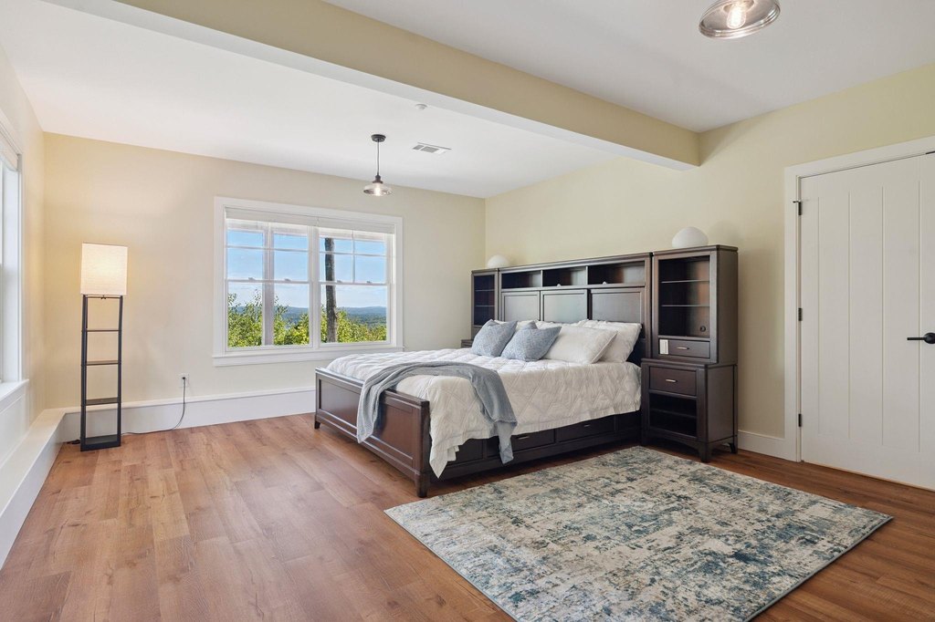 Laconia, New Hampshire, 03246, United States, 5 Bedrooms Bedrooms, ,5.5 BathroomsBathrooms,Residential,Forsale,1952902