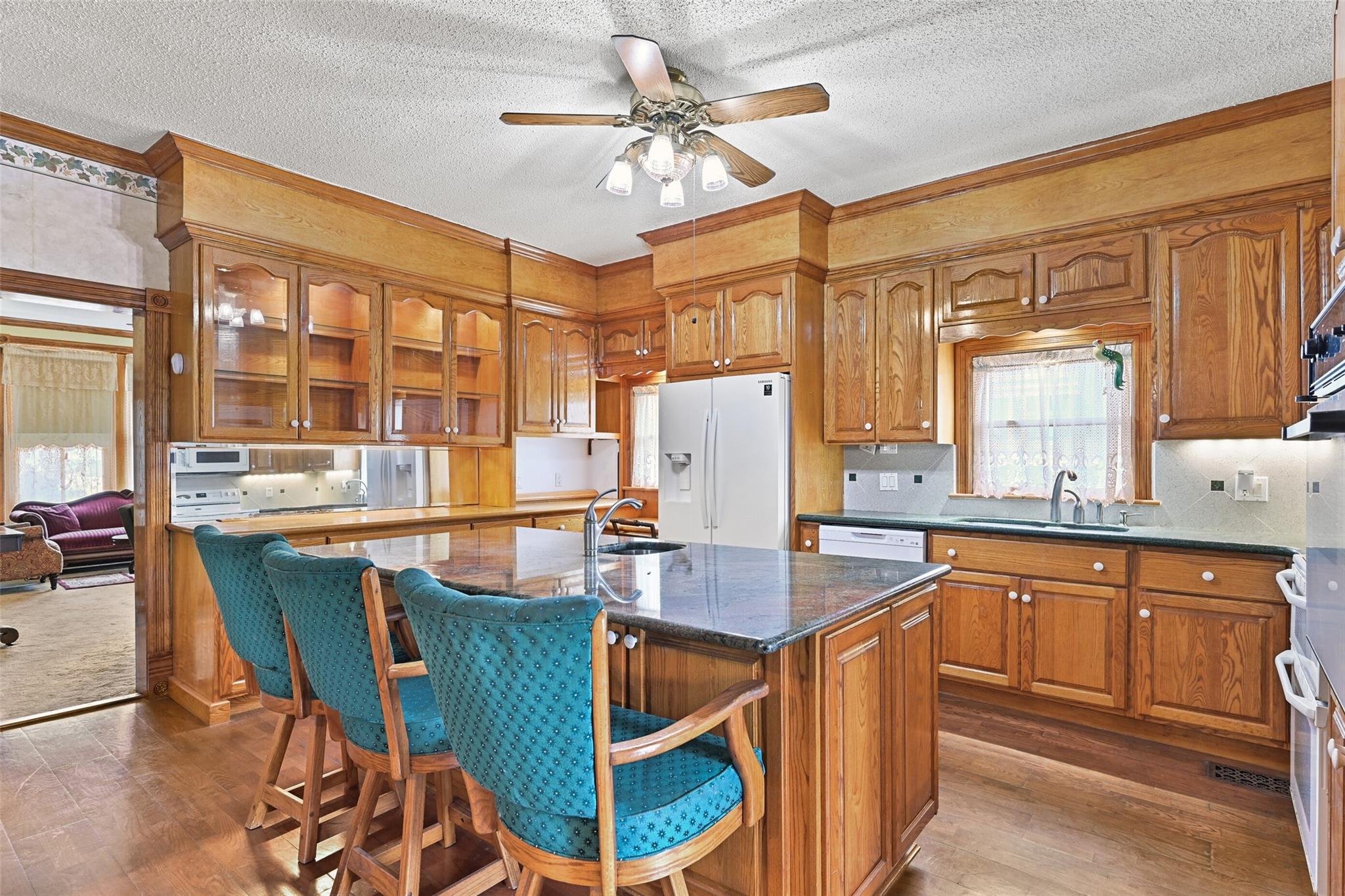 Galveston, Texas, 77550, United States, 4 Bedrooms Bedrooms, ,2 BathroomsBathrooms,Residential,Forsale,1936495