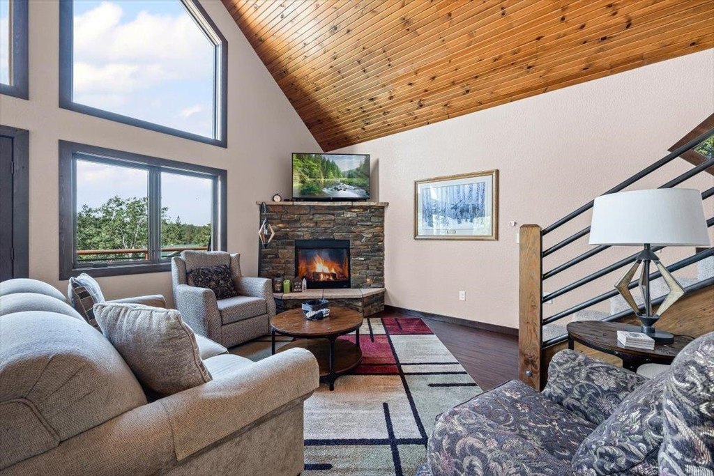 Lead, South Dakota, 57754, United States, 3 Bedrooms Bedrooms, ,2 BathroomsBathrooms,Residential,Forsale,1946257