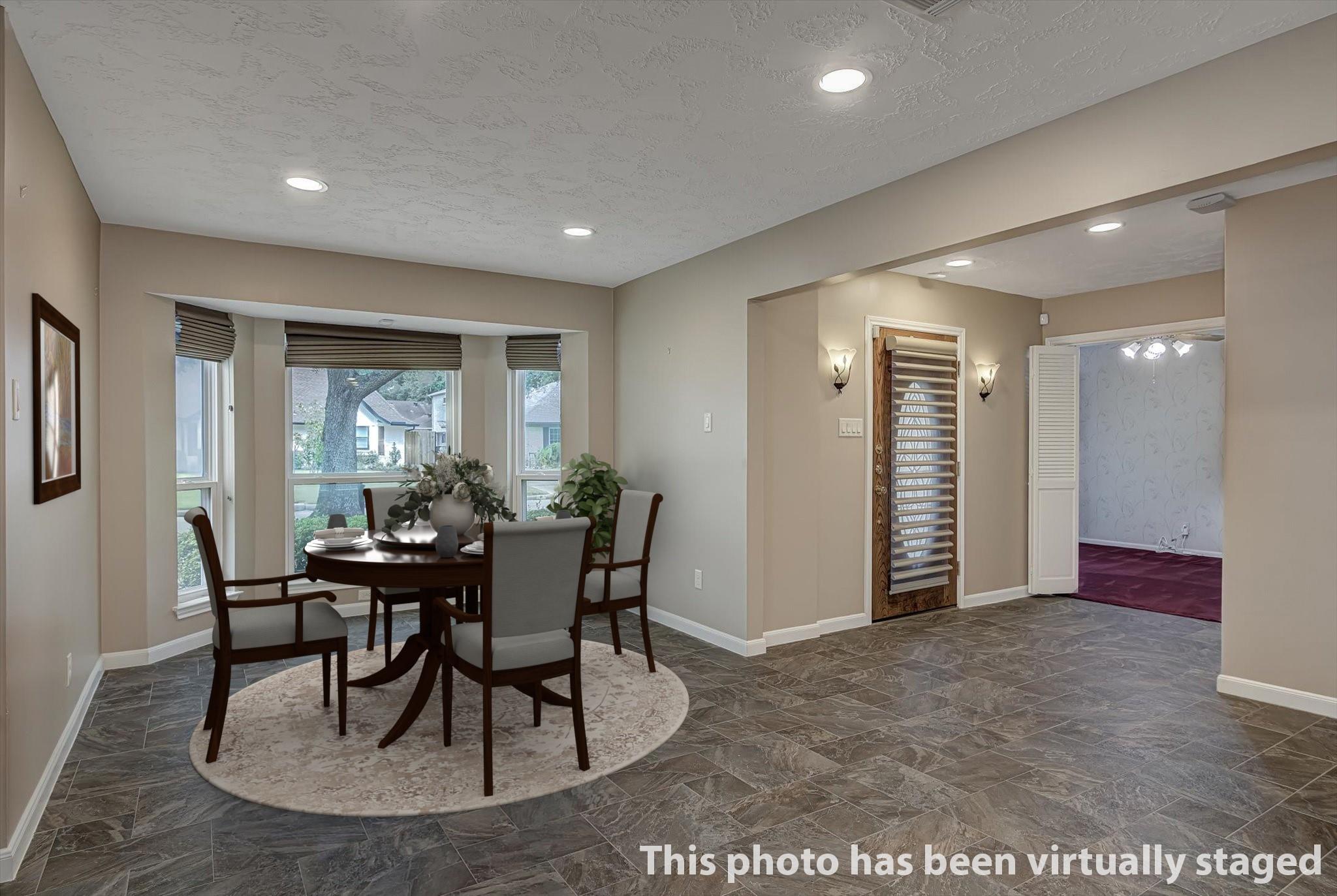 Houston, Texas, 77043, United States, 5 Bedrooms Bedrooms, ,3 BathroomsBathrooms,Residential,Forsale,1936502
