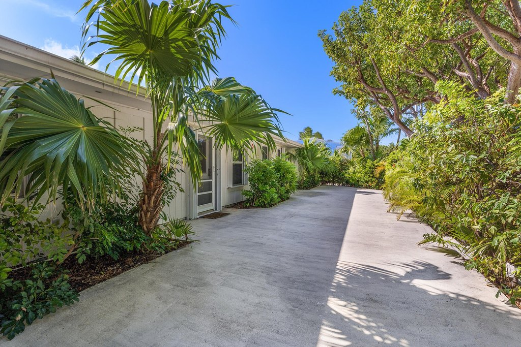 Long Key, Florida, 33001, United States, 4 Bedrooms Bedrooms, ,2 BathroomsBathrooms,Residential,Forsale,2011104