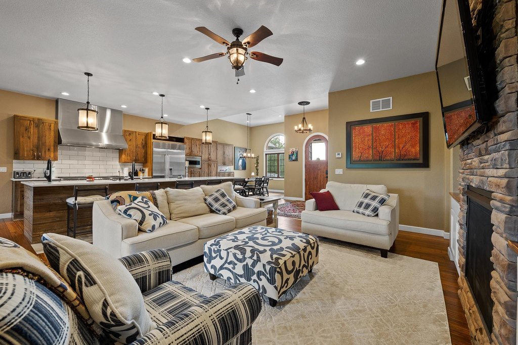 Spearfish, South Dakota, 57783, United States, 5 Bedrooms Bedrooms, ,4 BathroomsBathrooms,Residential,Forsale,1946258