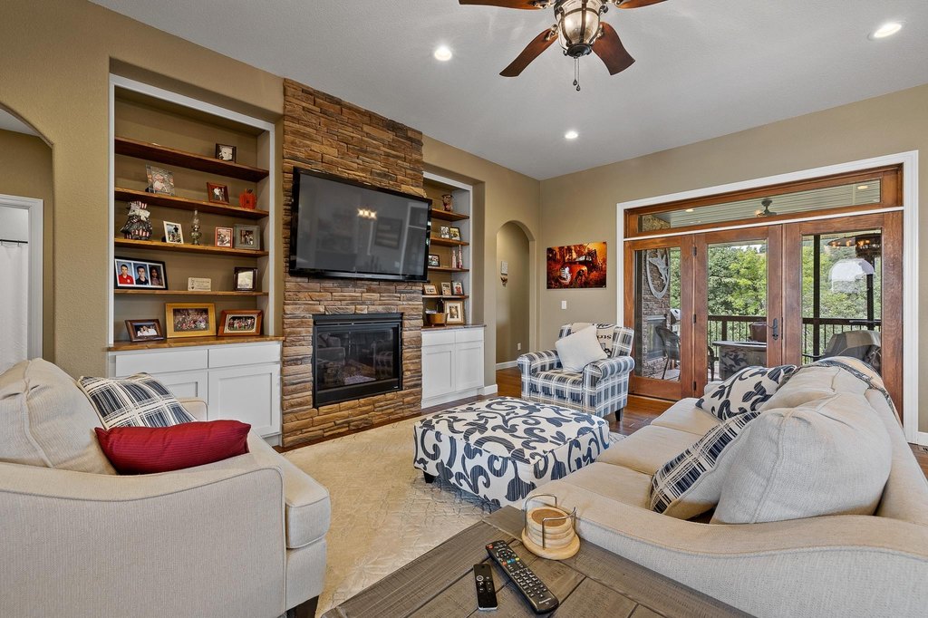 Spearfish, South Dakota, 57783, United States, 5 Bedrooms Bedrooms, ,4 BathroomsBathrooms,Residential,Forsale,1946258