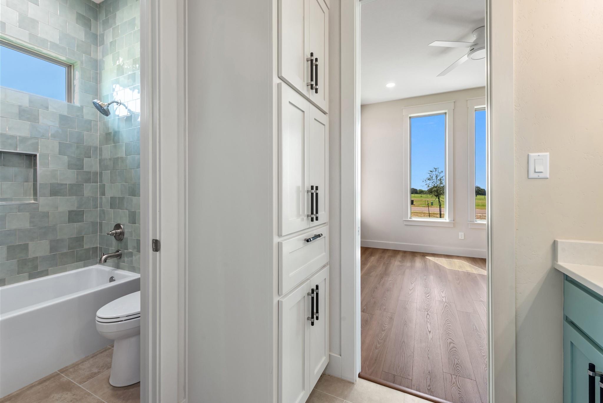 College Station, Texas, 77845, United States, 4 Bedrooms Bedrooms, ,3 BathroomsBathrooms,Residential,Forsale,1936508