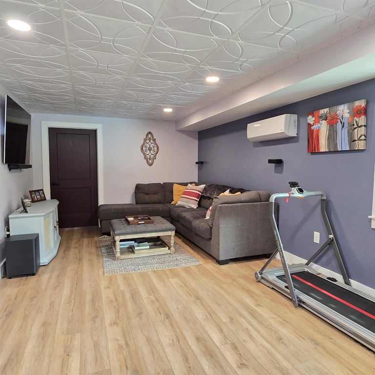 Alton, New Hampshire, 03809, United States, 3 Bedrooms Bedrooms, ,2 BathroomsBathrooms,Residential,Forsale,1952890