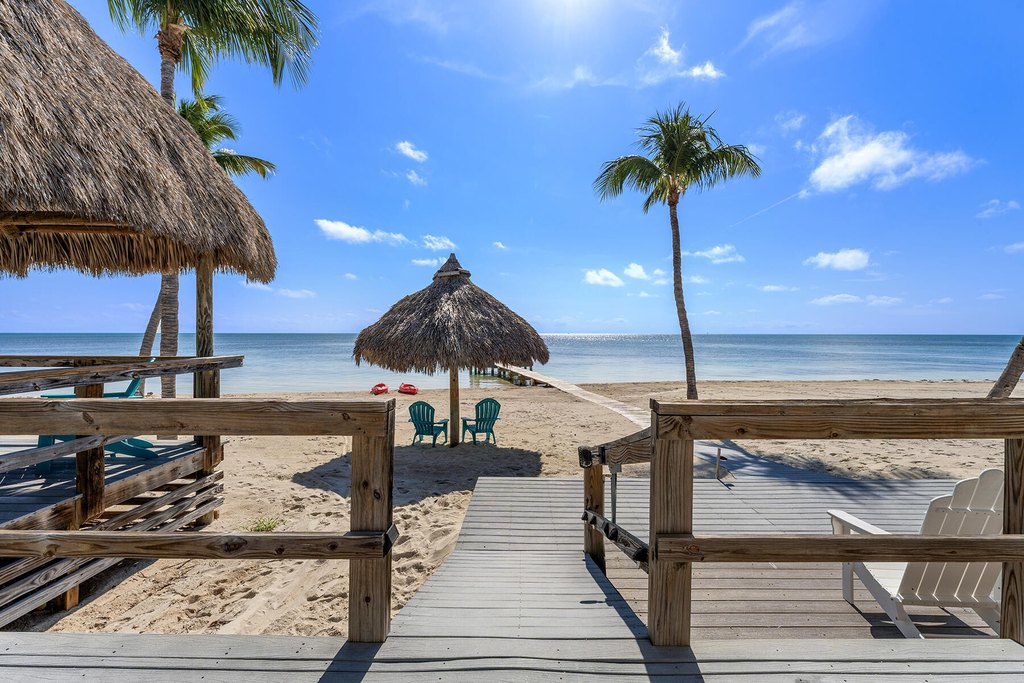 Long Key, Florida, 33001, United States, 4 Bedrooms Bedrooms, ,2 BathroomsBathrooms,Residential,Forsale,2011104