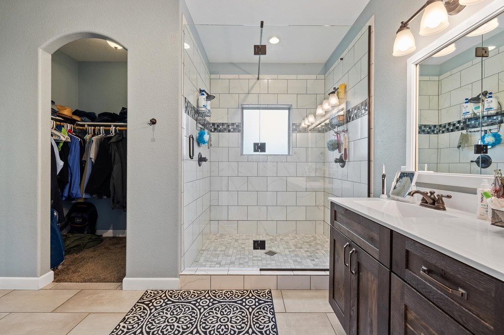 Spearfish, South Dakota, 57783, United States, 5 Bedrooms Bedrooms, ,4 BathroomsBathrooms,Residential,Forsale,1946258