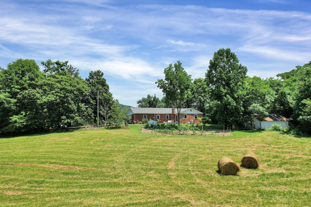 Cleveland, Tennessee, 37323, United States, 3 Bedrooms Bedrooms, ,2 BathroomsBathrooms,Residential,Forsale,2004696