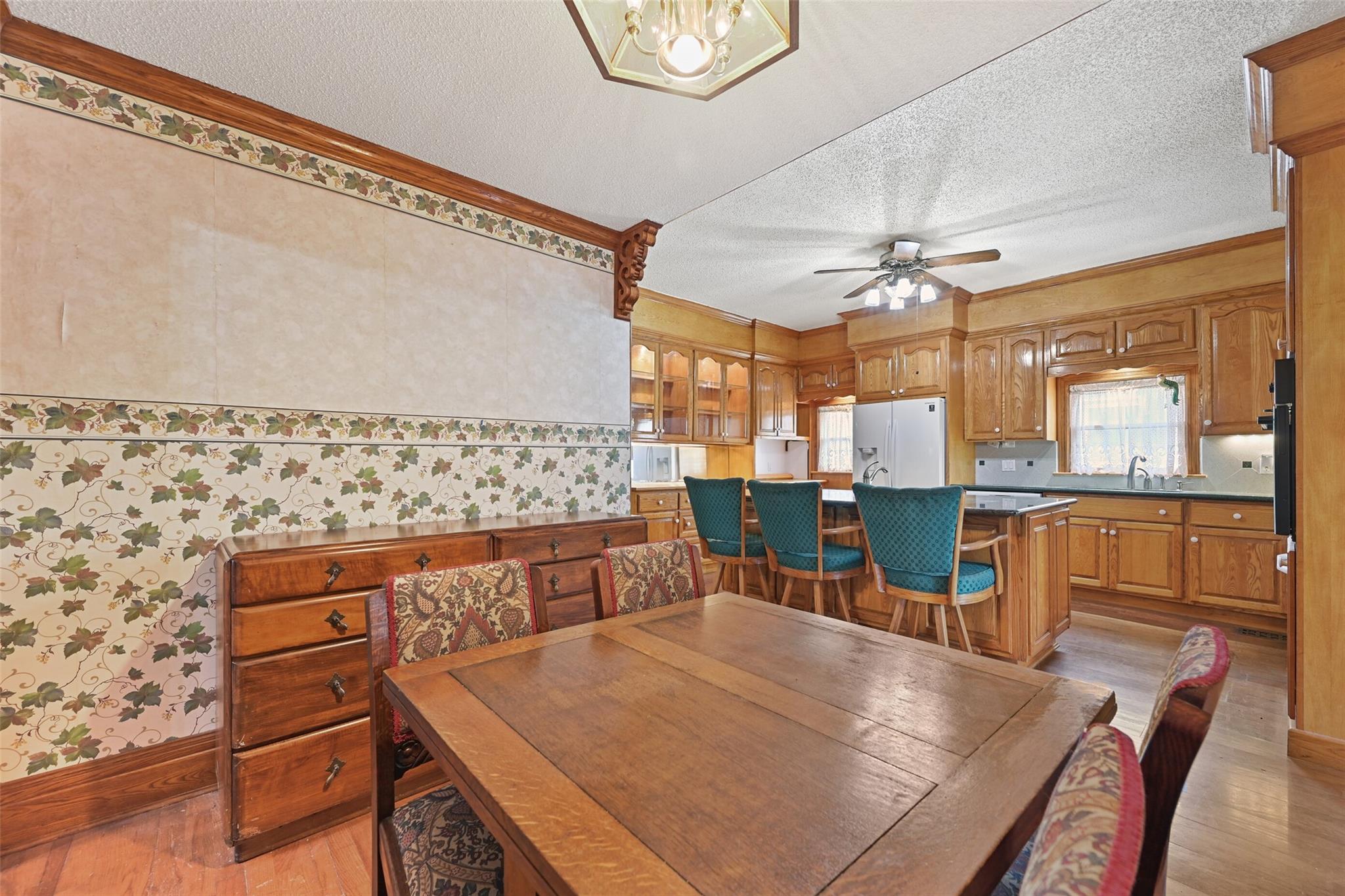 Galveston, Texas, 77550, United States, 4 Bedrooms Bedrooms, ,2 BathroomsBathrooms,Residential,Forsale,1936495