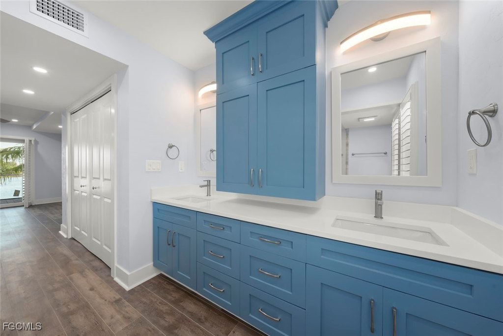 Sanibel, Florida, 33957, United States, 3 Bedrooms Bedrooms, ,3.5 BathroomsBathrooms,Residential,Forsale,1954230