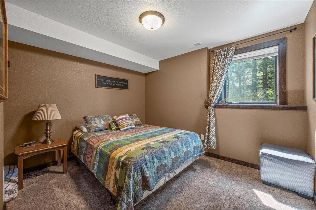 Lead, South Dakota, 57754, United States, 3 Bedrooms Bedrooms, ,2 BathroomsBathrooms,Residential,Forsale,1946257